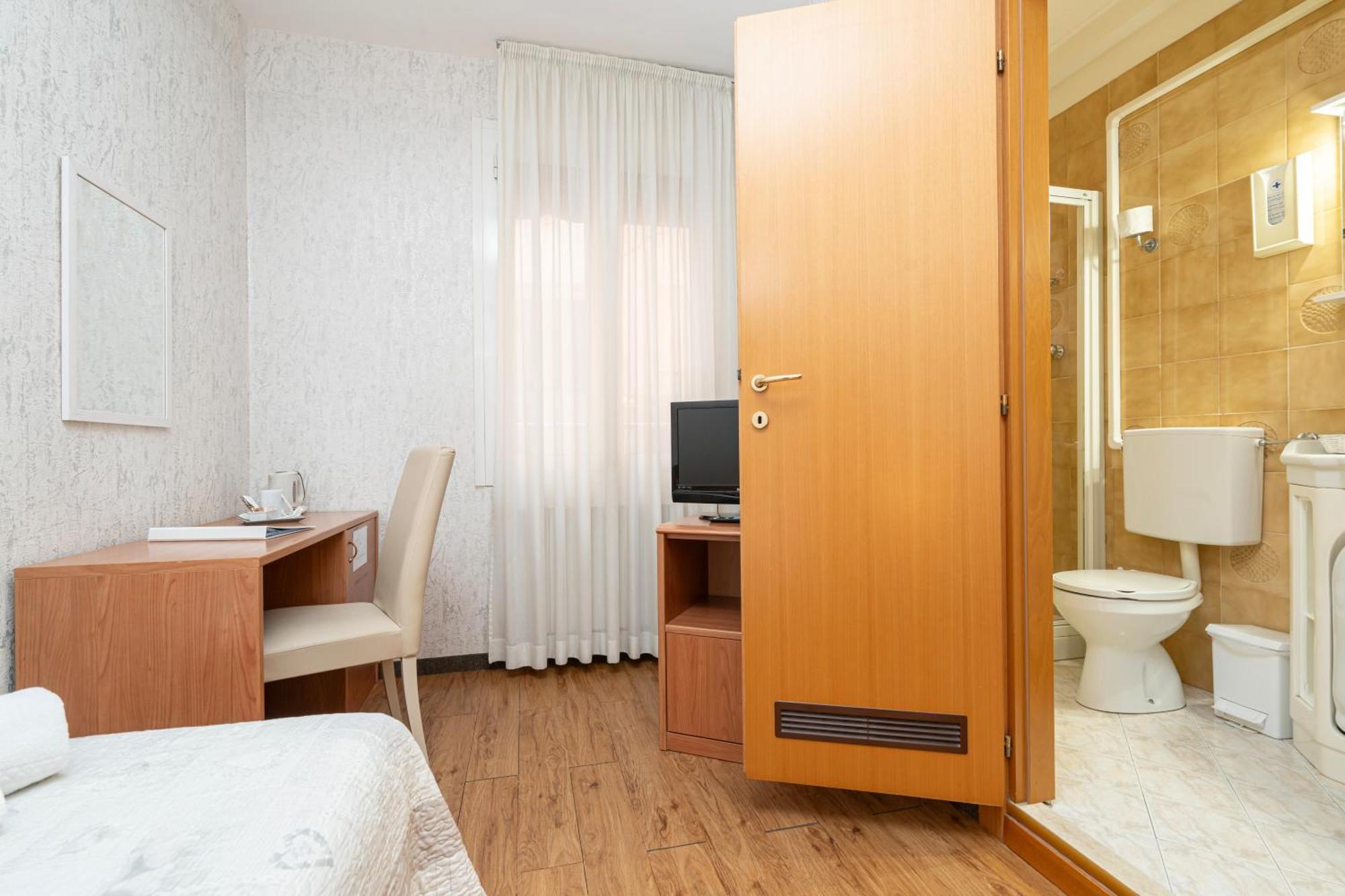 Hotel Donatello Bologna Esterno foto