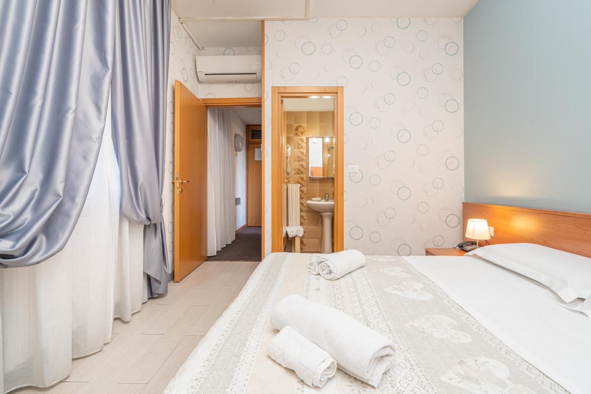 Hotel Donatello Bologna Esterno foto